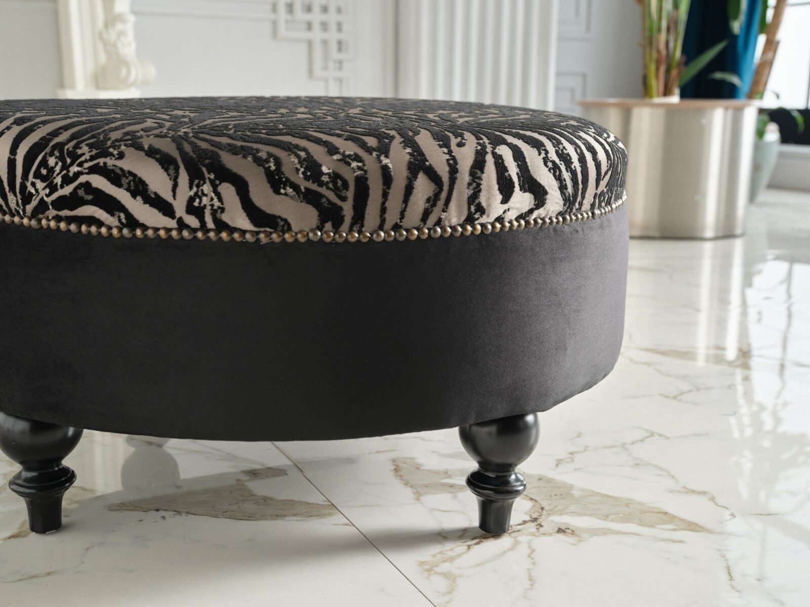 gaze-round-ottoman-versatile-turkish-furniture-bellona-canada